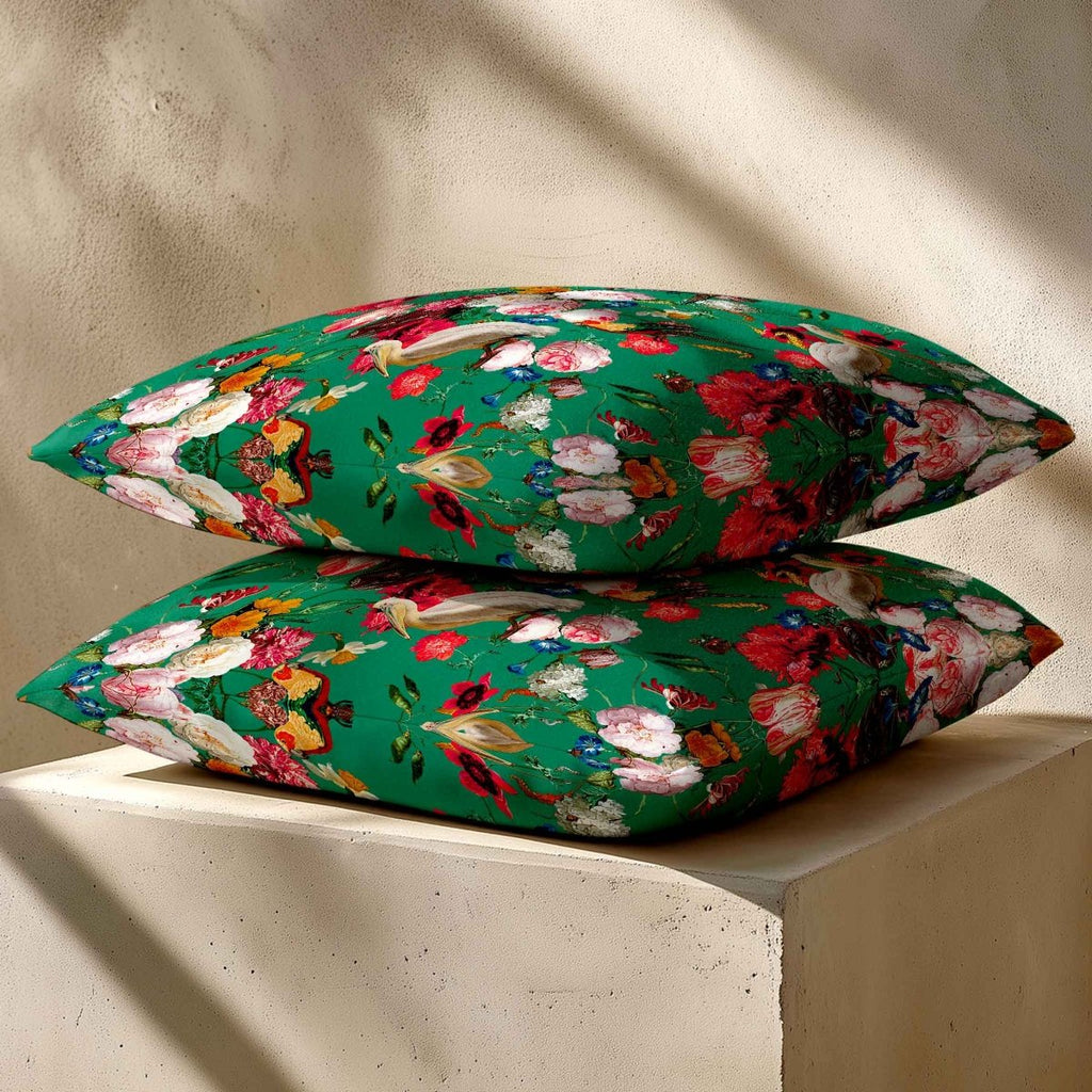 Peruvian Paradise | Sustainable Velvet Cushion - Emerald Green 40 x 40 cm Standard by Izabela Peters