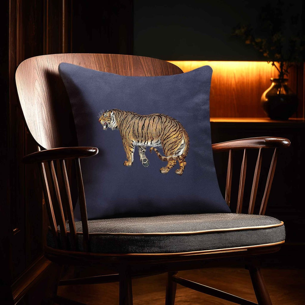 Tiger | Sustainable Velvet Cushion - Graphite 40 x 40 cm Standard by Izabela Peters