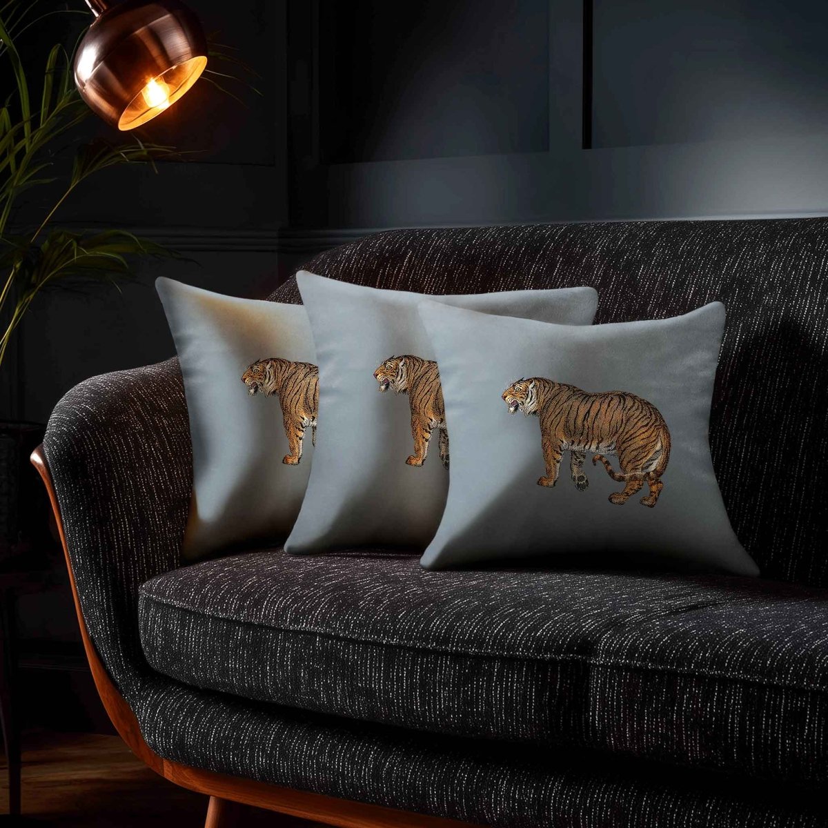 Tiger | Sustainable Velvet Cushion - French Grey 40 x 40 cm Standard by Izabela Peters
