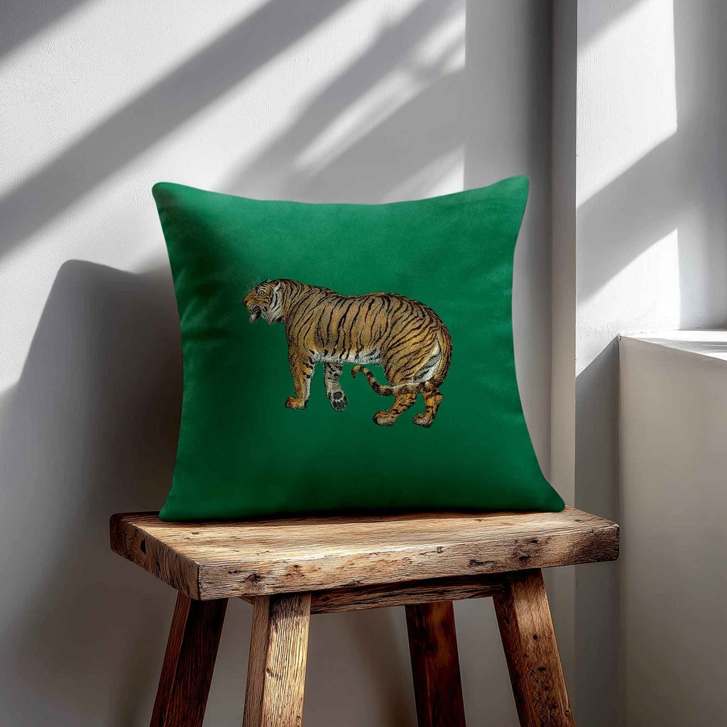 Tiger | Sustainable Velvet Cushion - Emerald Green 40 x 40 cm Standard by Izabela Peters