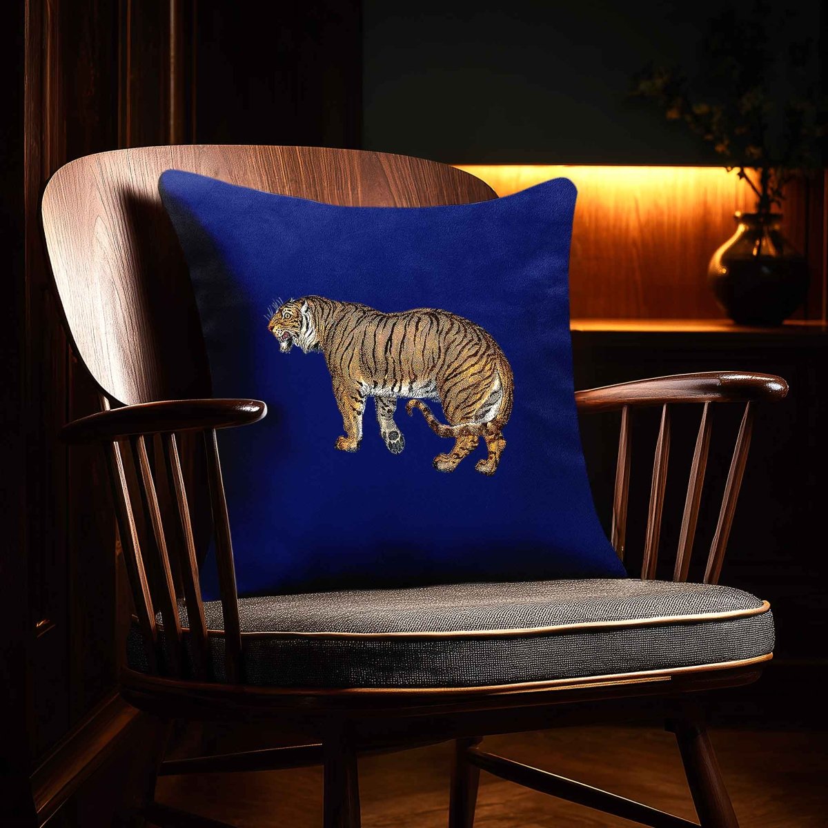 Tiger | Sustainable Velvet Cushion - Midnight 40 x 40 cm Standard by Izabela Peters