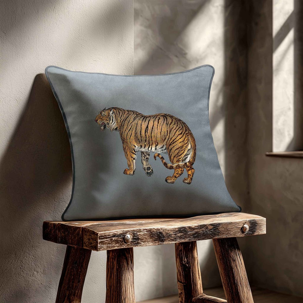 Tiger | Sustainable Velvet Cushion - French Grey 40 x 40 cm Standard by Izabela Peters