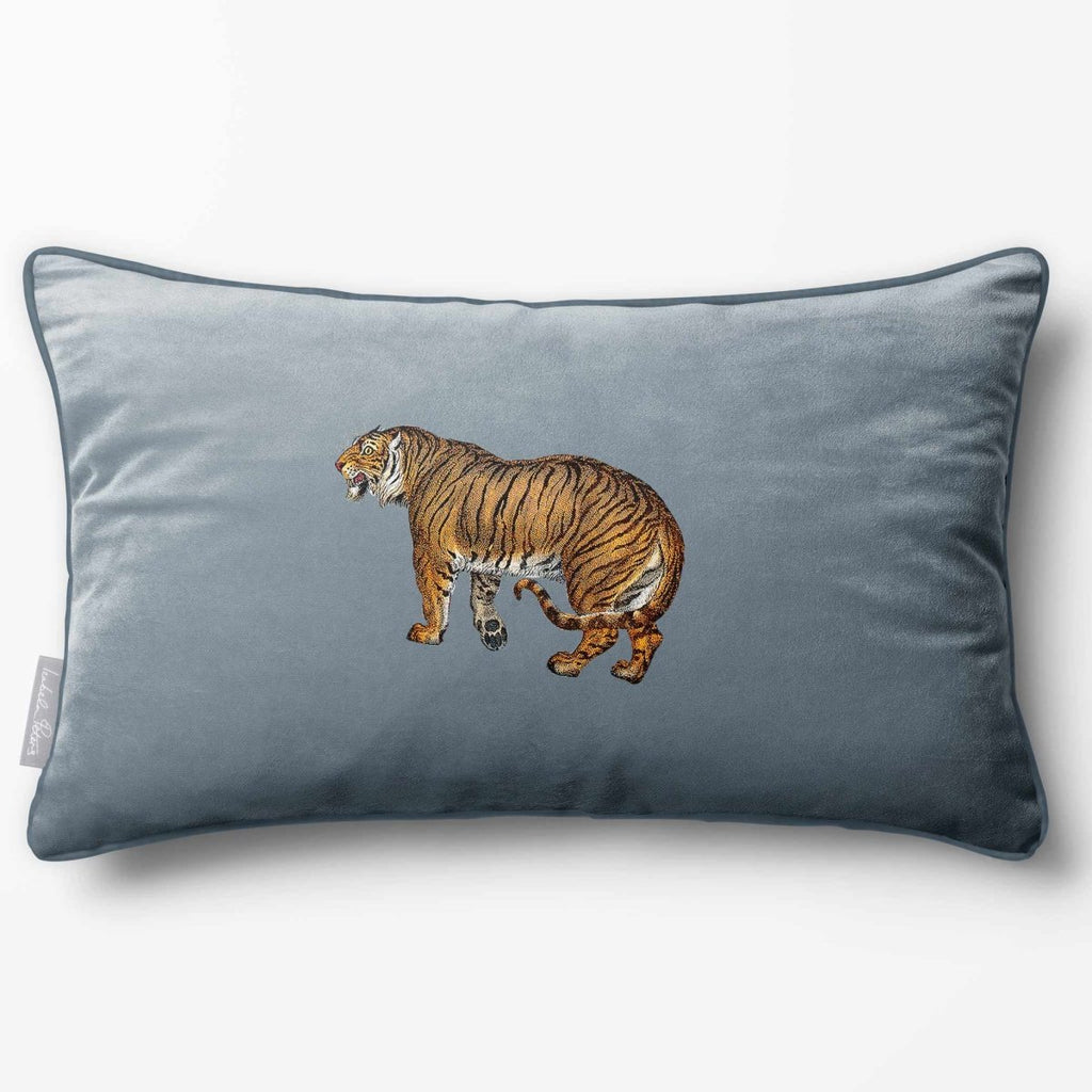 Tiger | Sustainable Velvet Rectangle Cushion - French Grey 50 x 30 cm Piped by Izabela Peters