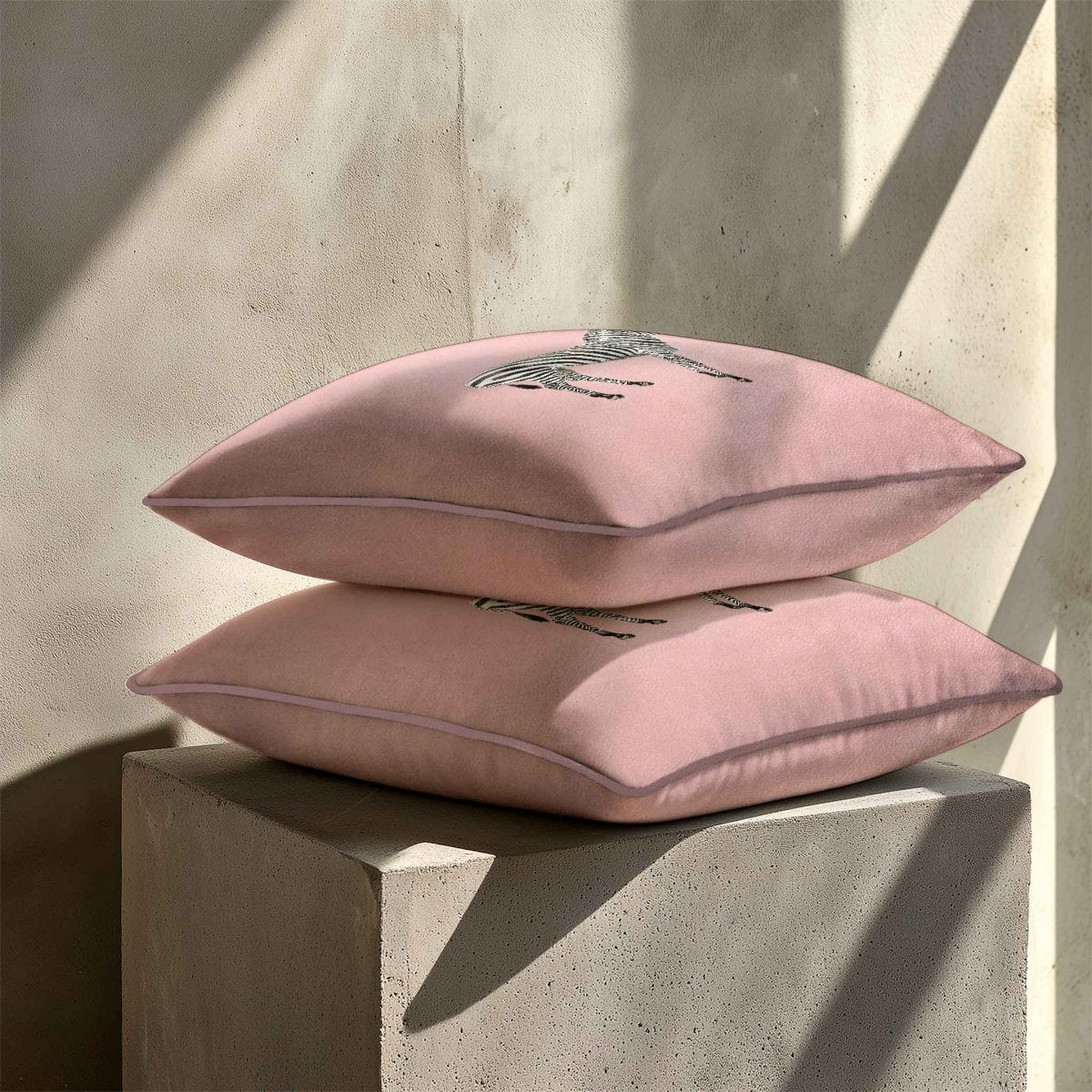 Zebra | Sustainable Velvet Cushion - Rosewater 40 x 40 cm Standard by Izabela Peters