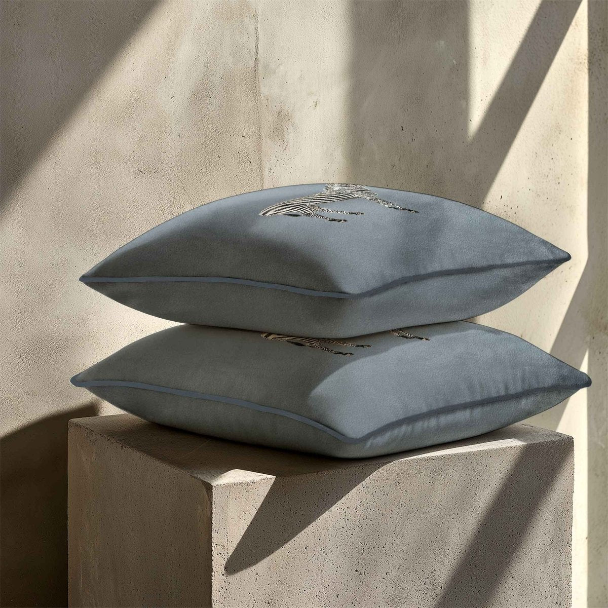 Zebra | Sustainable Velvet Cushion - French Grey 40 x 40 cm Standard by Izabela Peters