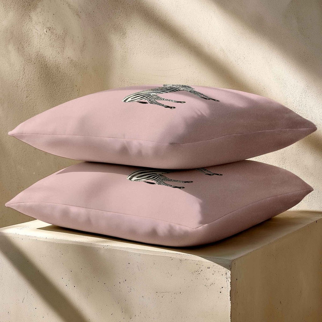 Zebra | Sustainable Velvet Cushion - Rosewater 40 x 40 cm Standard by Izabela Peters