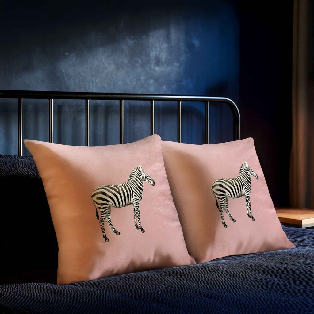 Zebra | Sustainable Velvet Cushion - Rosewater 40 x 40 cm Standard by Izabela Peters