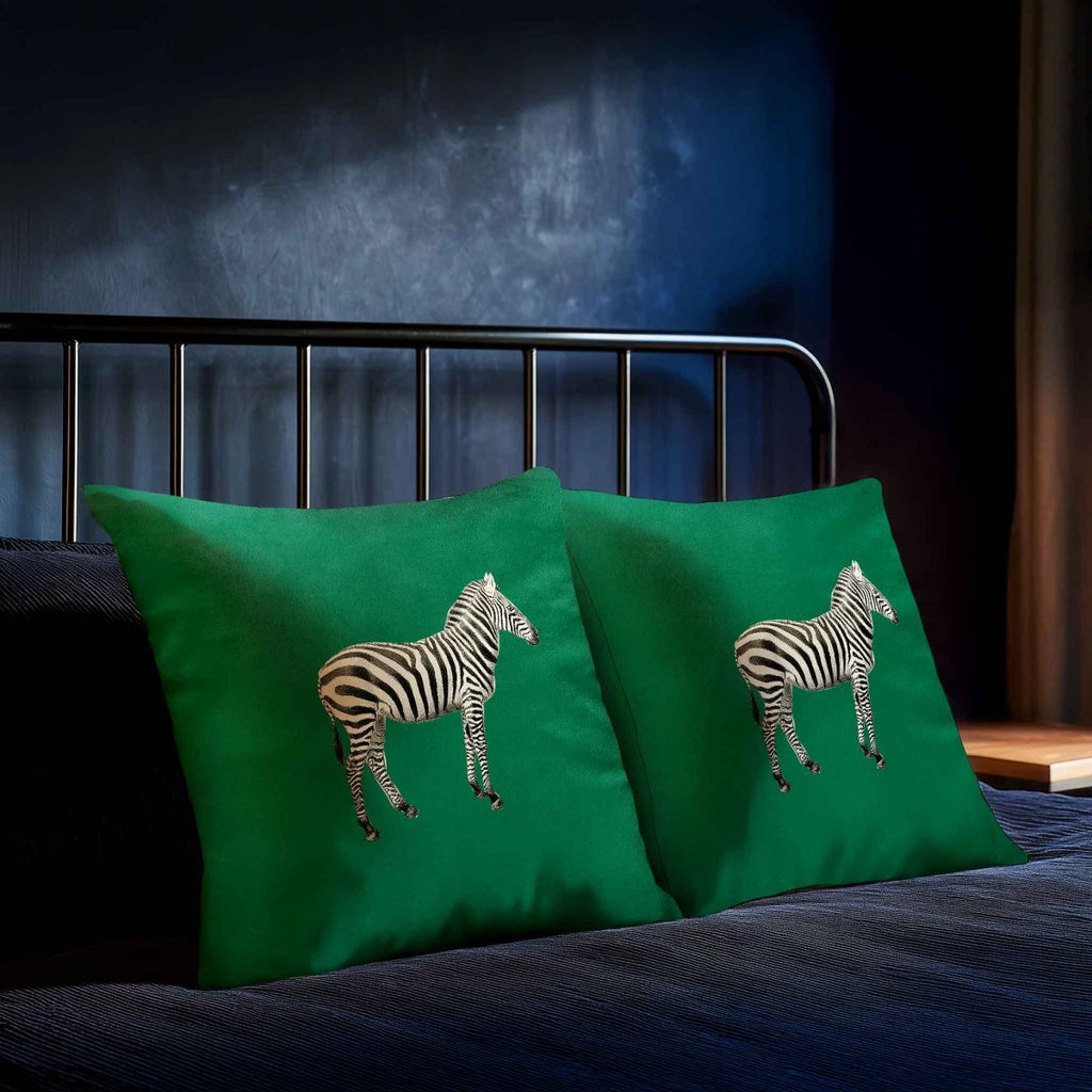 Zebra | Sustainable Velvet Cushion - Emerald Green 40 x 40 cm Standard by Izabela Peters