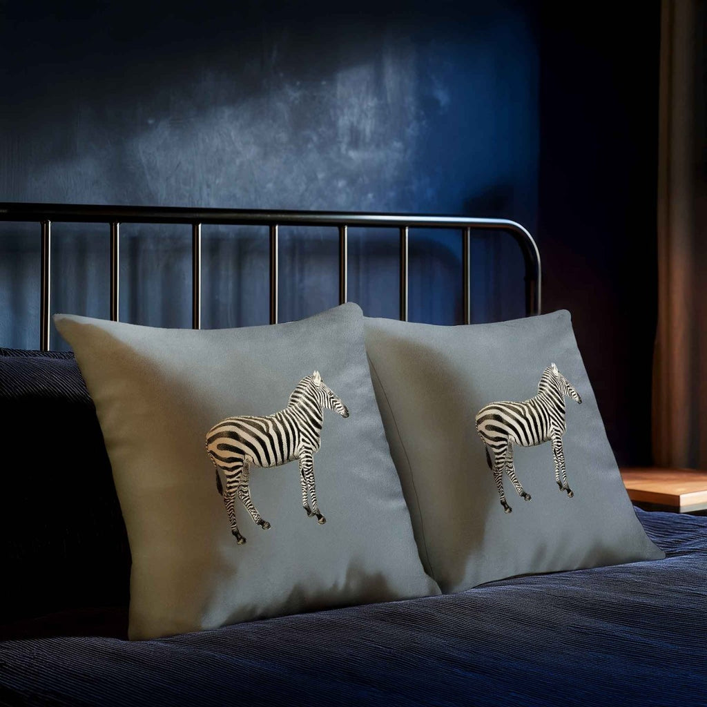 Zebra | Sustainable Velvet Cushion - French Grey 40 x 40 cm Standard by Izabela Peters