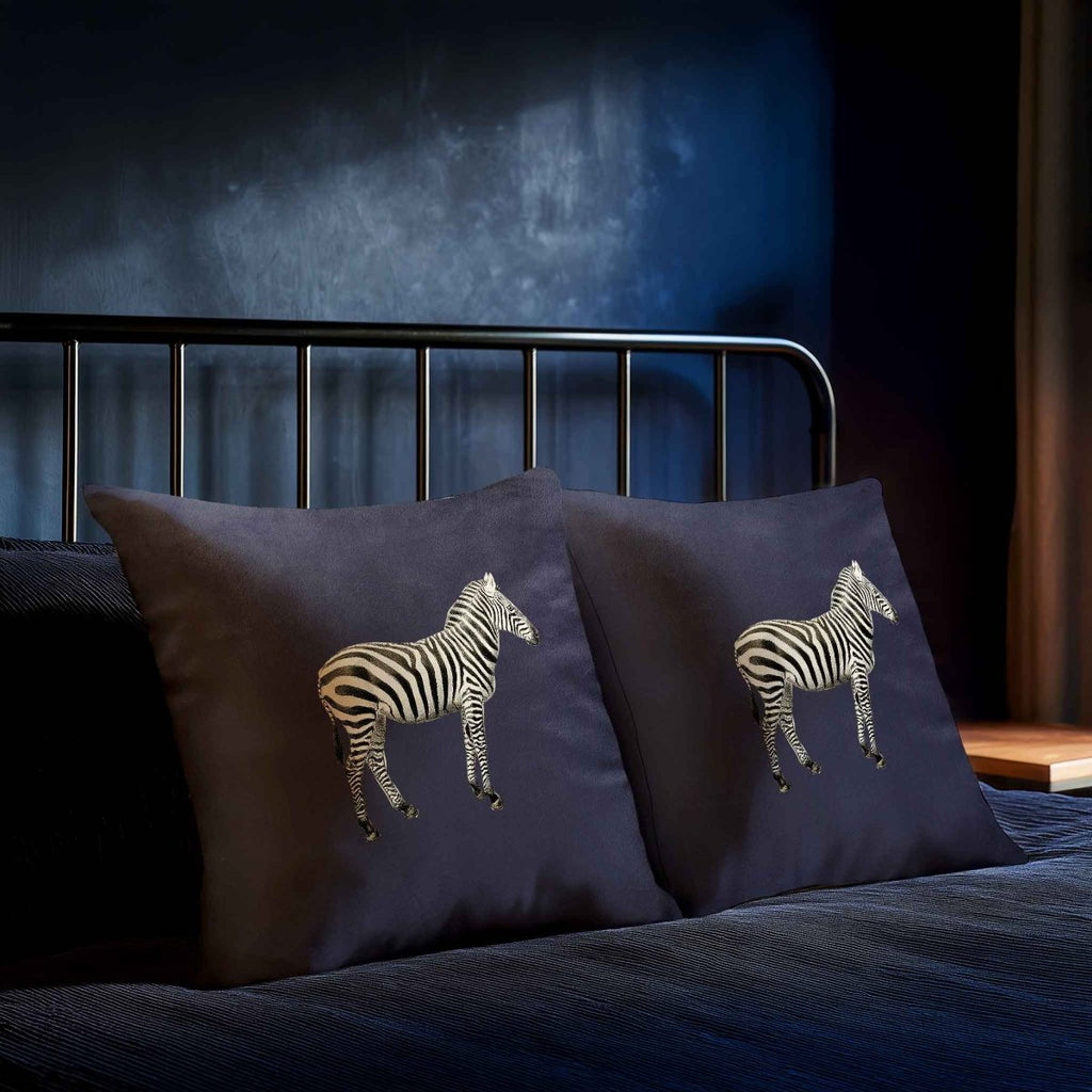 Zebra | Sustainable Velvet Cushion - Graphite 40 x 40 cm Standard by Izabela Peters