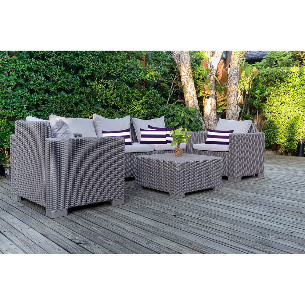 Outdoor Garden Waterproof Rectangle Cushion - 3 Stripes Horizontal  Izabela Peters   